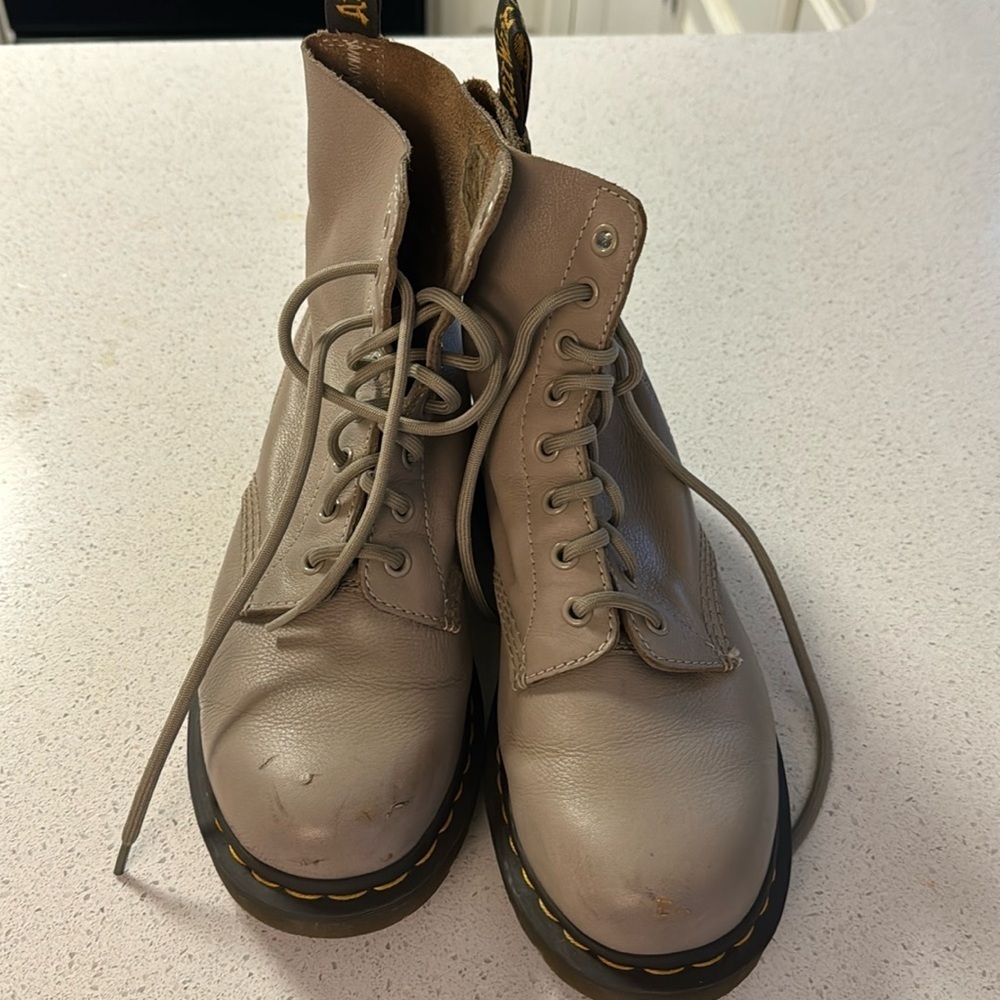 🍍 Dr. Martens Crewson Boot Grey Nubuck Sz. 9🍍